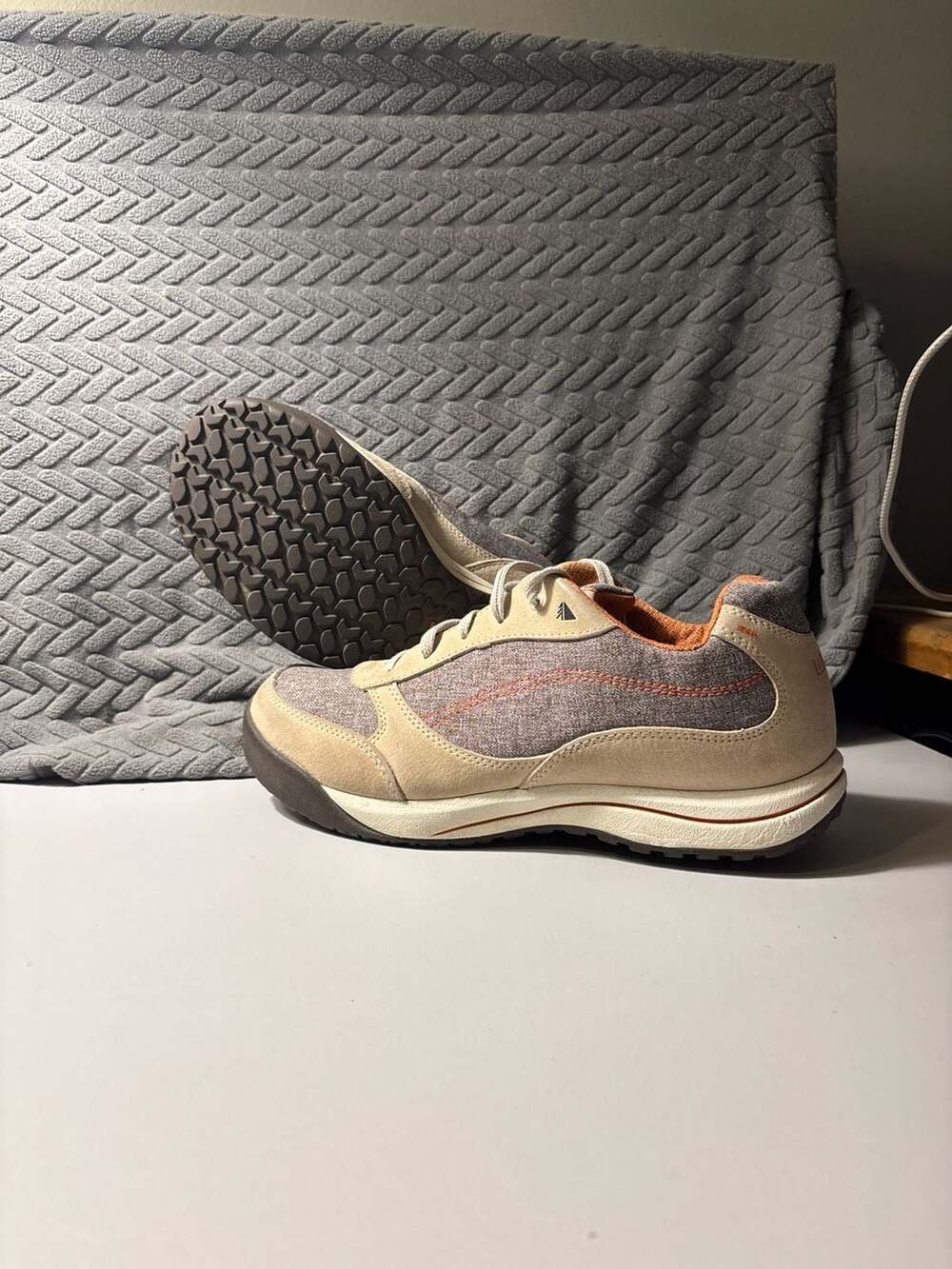 L.L.Bean Women's Comfort Walking Shoes Suede Mesh Tan Grey Size 11 Medium